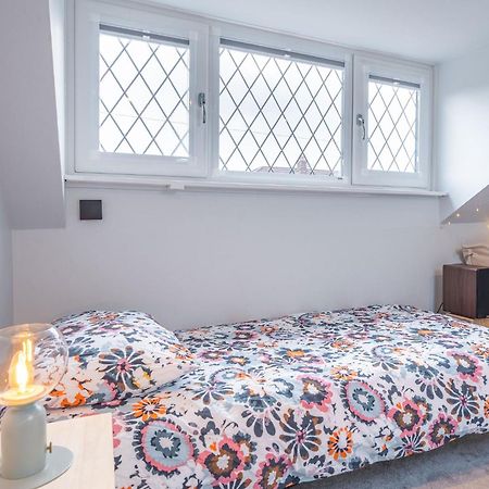 Nature Inspired Bungalow With 3 Rooms - 10 Mins From Manchester Airport Timperley Εξωτερικό φωτογραφία