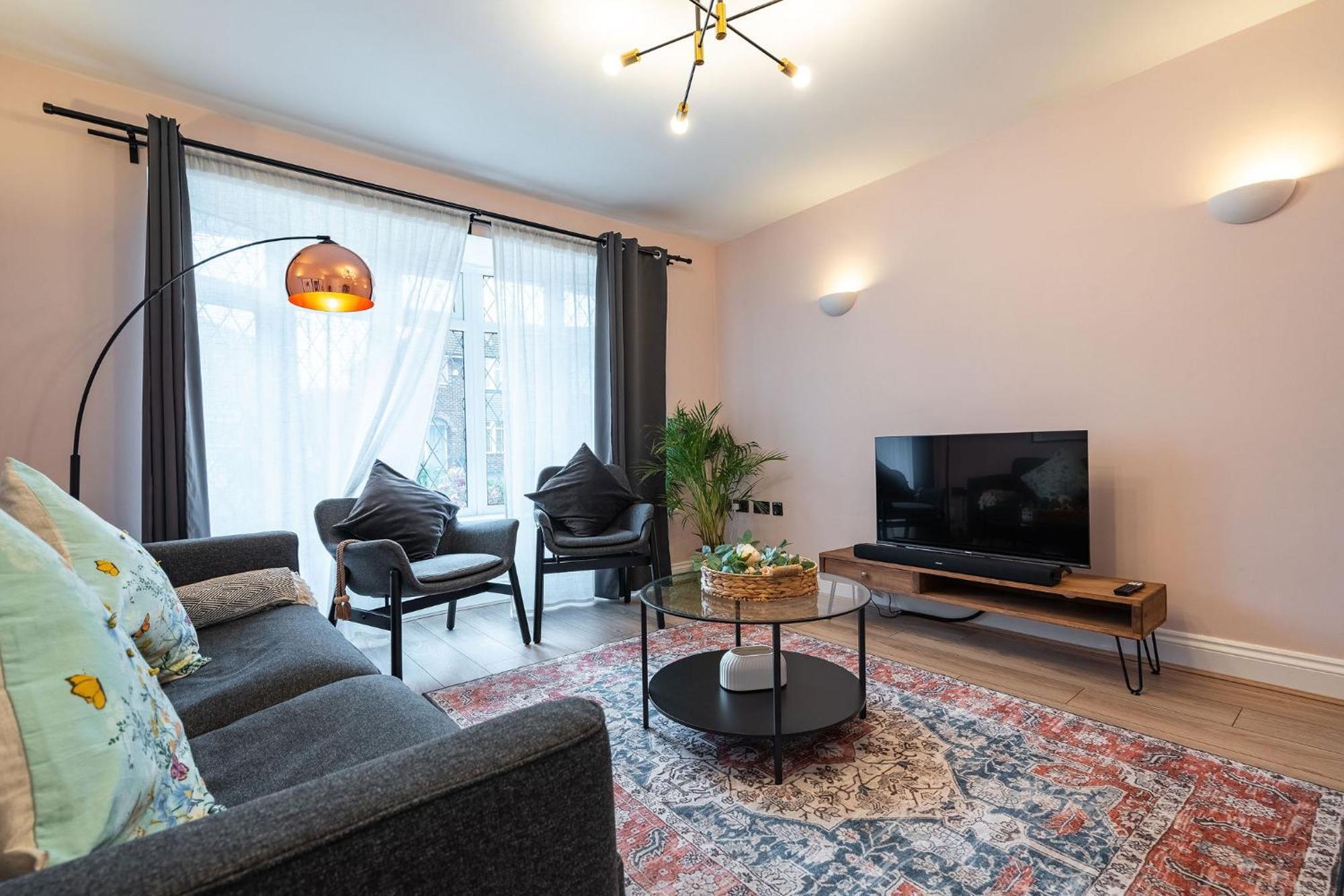 Nature Inspired Bungalow With 3 Rooms - 10 Mins From Manchester Airport Timperley Εξωτερικό φωτογραφία