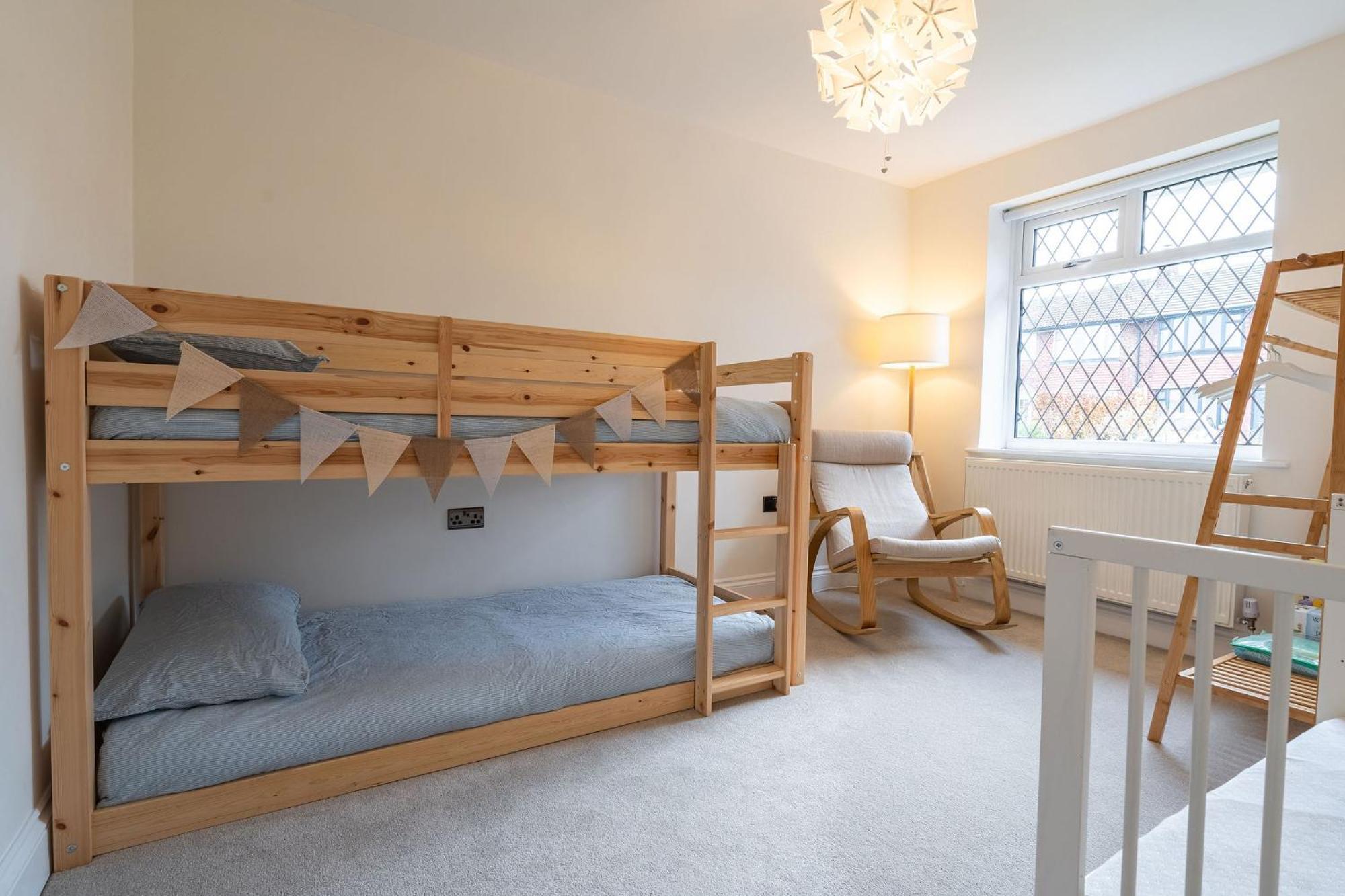 Nature Inspired Bungalow With 3 Rooms - 10 Mins From Manchester Airport Timperley Εξωτερικό φωτογραφία